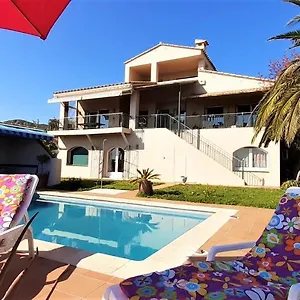 & Panoramic Olivars Bed & Breakfast